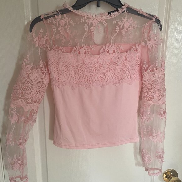 Pink Top. - Picture 2 of 2